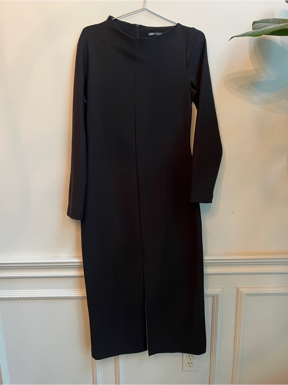 Zara Black Long-Sleeve Midi Sheath Dress